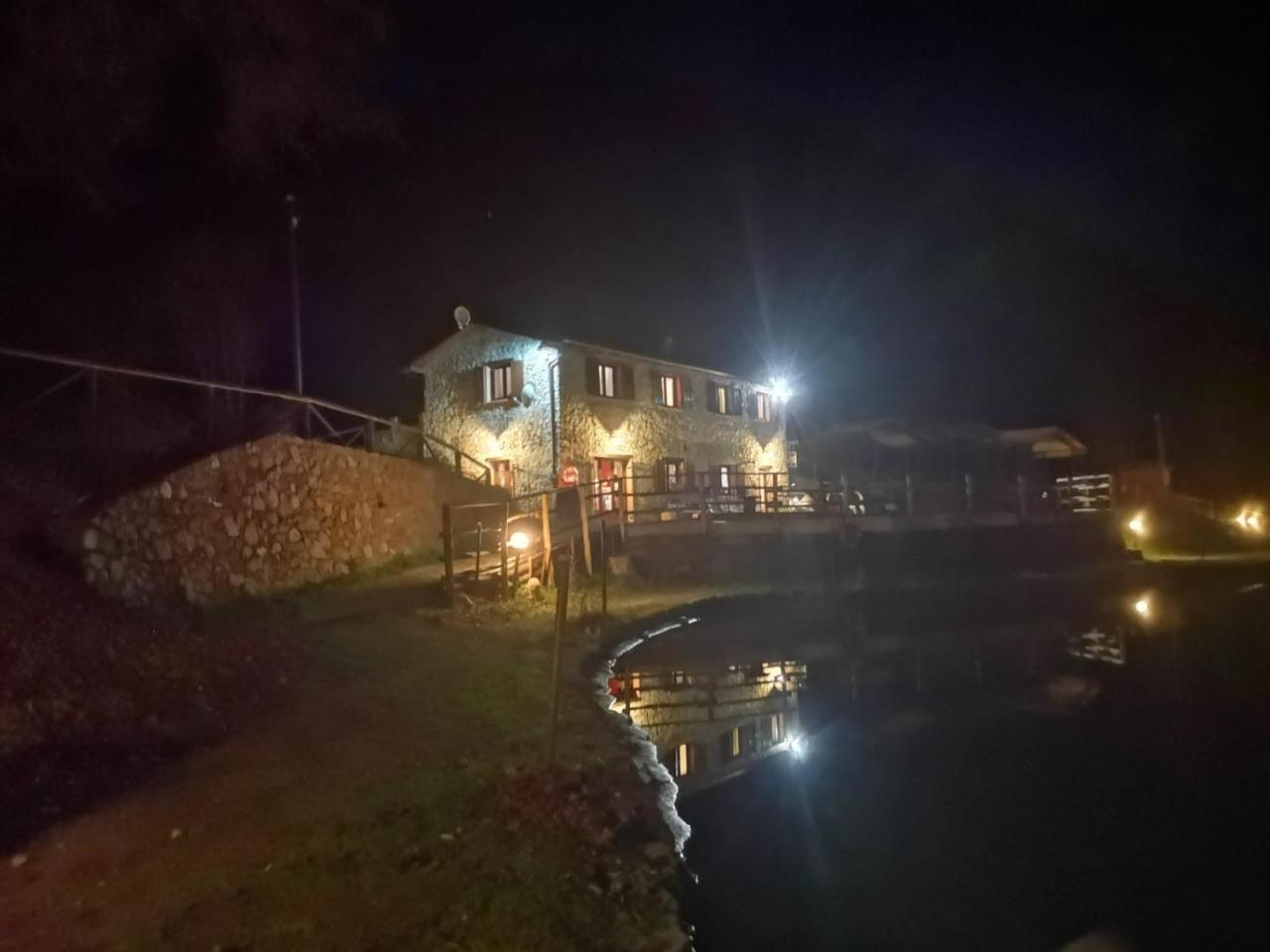 Taverna Del Dolmen Millesimo Kültér fotó